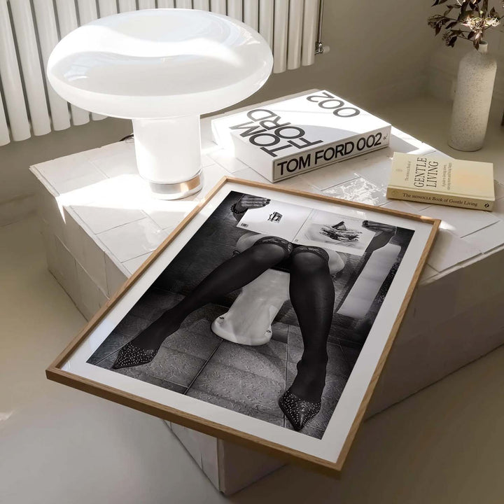 Black & White "Toilet"